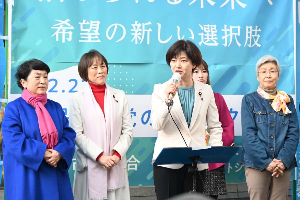 共産・社民・立民、市民連合の街宣に参加…福島瑞穂氏「憲法9条に消防も警察も書かないのに、なぜ自衛隊だけ書くのか」