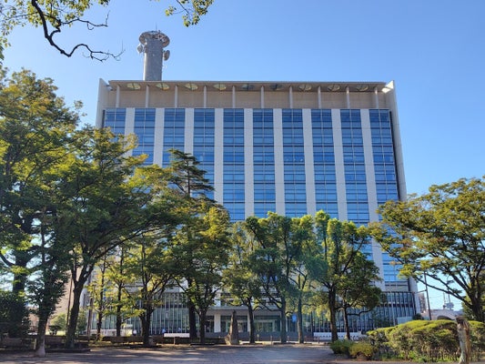 【無職と無職】交際相手とみられる１９歳男性の遺体をホテルに放置容疑、３０歳女を逮捕…家族に電話「１人じゃ死ねない」