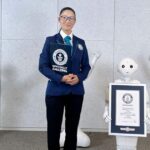 【経済】「ペッパーくん」ギネス認定　世界初の量産型人型ロボ　商業施設で案内役、介護現場で会話
