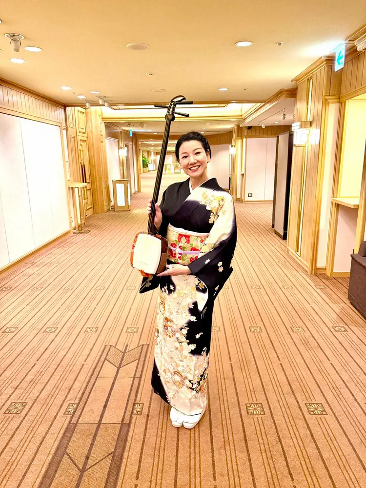 女性漫談家、電車で足を組む男性にモヤッ　靴が自分のスペースに…「法律で禁止してほしい」ストレス訴え