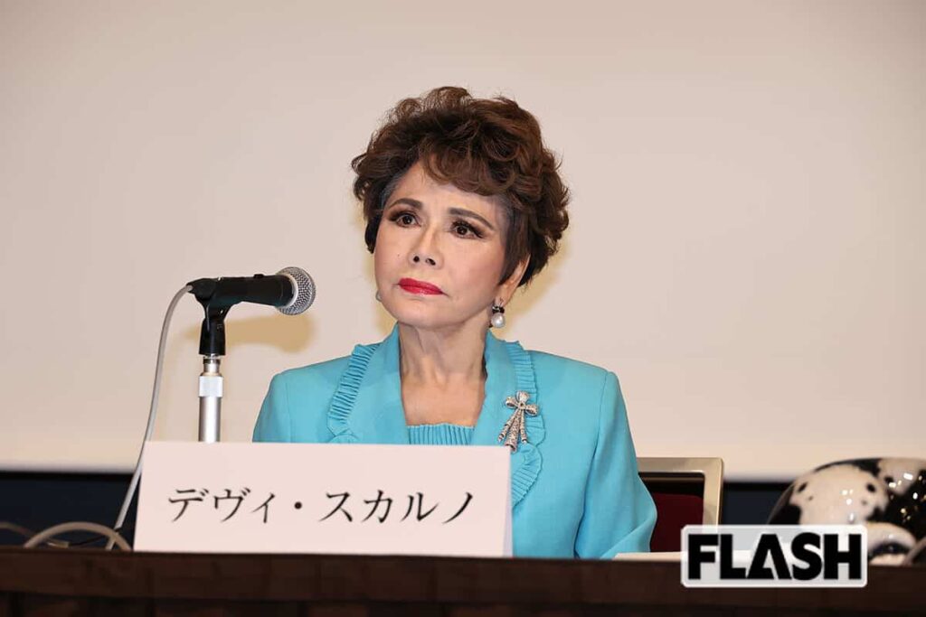 【デヴィ夫人が中道改革連合を批判、怒りをあらわに】「政治理念のない政党には驚かされると共に辟易する。昨日まで敵だった相手と握手するなんて不思議だ。よく恥ずかしくない」