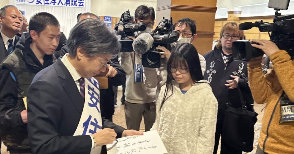 【政治】中道・安住氏　「足組んでクリームパン」など切り抜き動画炎上も敗因か　法的措置検討へ