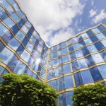 日本、住宅価格と家賃が高騰、都市部での住居確保が困難化、背景には建設費高騰や投資需要