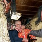 「泣く子はいねがー」もコンプラ重視、(ナマハゲ訪問は許可制、家具壊せば弁償)裸祭りは「下着着用」へ