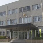 パトカーの追跡から逃走…男子高校生の原付バイクが電柱衝突