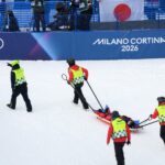 中国選手が女子スノボハーフパイプ着地失敗→ピクリとも動けず担架で緊急搬送→母国メディア続報「頭部への衝撃による負傷」「頸椎損傷の可能性は低い」【冬季五輪】