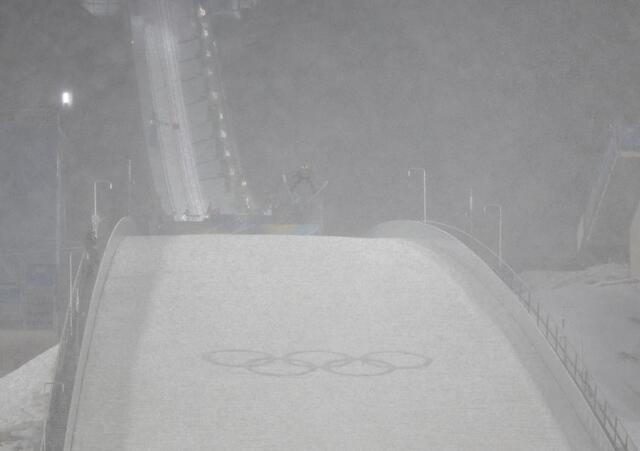 【スキージャンプ】競技打ち切り　五輪ジャンプ責任者が説明「テレビ中継の時間の限界もあった」