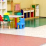 幼稚園教員、賃下げへ　保育士と均衡図る　大津市が給与見直し条例案