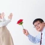 中高年の独身男性が年下女性にアプローチ…「おぢアタック」は本当に罪深いのか