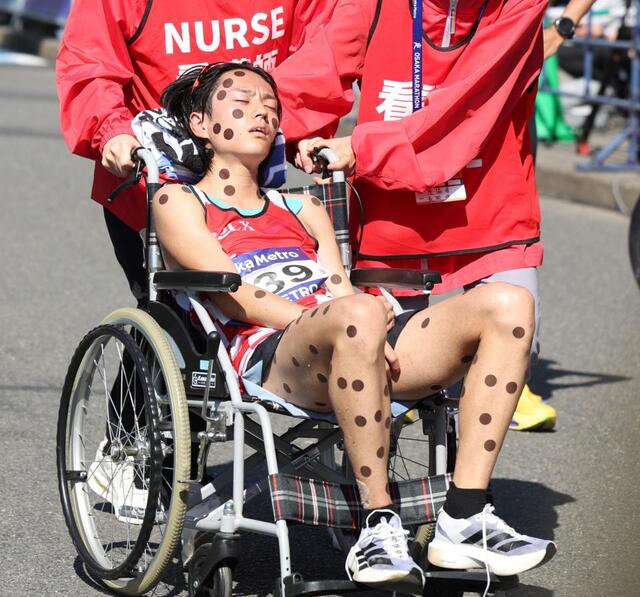 【大阪マラソン】車椅子で救護室へ運ばれた吉田響「会話ができていない状態」田中総監督が涙ぐみながら明かす