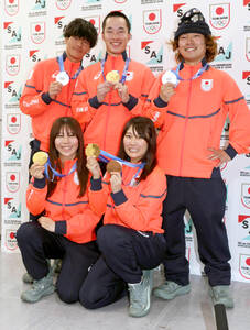 【五輪】スノボ代表はメダリストでもエコノミー帰国　長谷川帝勝「ビジネスっていう夢のような空間で帰ってこれると…」