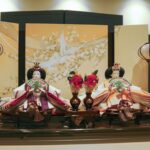 【ひな祭り】女性カップルで祝う節句　「おひなさま同士」雛人形　人形工房、願いを受けて製造