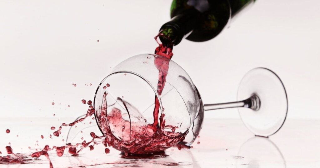 【クイズ】「申し訳ございませんでした」ワインが服にかかり店員が平謝り→妻も見直す大人な対応は？