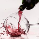 【クイズ】「申し訳ございませんでした」ワインが服にかかり店員が平謝り→妻も見直す大人な対応は？