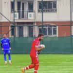 【トルコ】カモメがサッカーボールに当たり墜落、選手が心肺蘇生術で救う