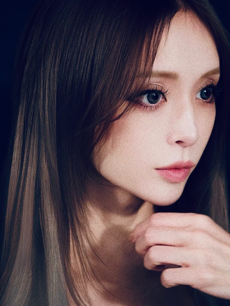 【歌手】浜崎あゆみ　ドアップショットが大反響「美しすぎて声出た」「お人形さんみたぃぃ」「もはや芸術品」