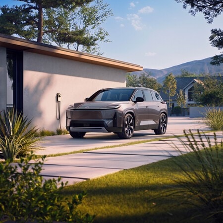 トヨタ、米国初生産のEV発売へ　「ハイランダー」今年後半に投入