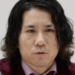 【悲報】ジョーカー議員（44）の近影ww