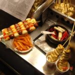 【ギルパン】 韓国人から見た「日本の食べ歩き」の不思議。なぜ道でパンを食べるのをやめてしまったのか？