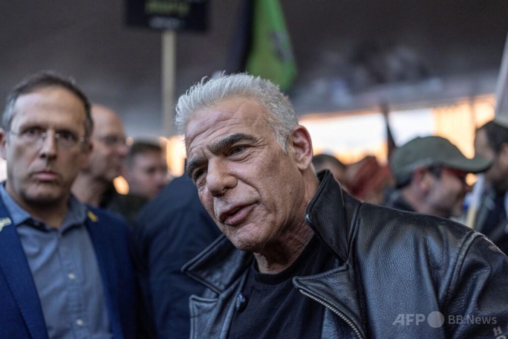 【イスラエル主要野党指導者、政権および軍との団結表明】「このような時こそ、われわれは団結し、共に勝利する。連立政権も野党もない。国民は一つ、イスラエル国防軍（IDF）も一つ。全国民が彼らを支持する」