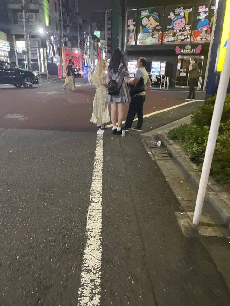 23歳漁師と16歳少女2人がつつもたせ　26000円を奪う