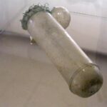 ドイツの修道院で400年前のガラス製チ〇ポが見つかる。ナニに使ってたんですかね…