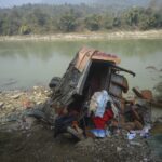 ネパールの山岳バスが転落し19人死亡　日本人含む25人負傷