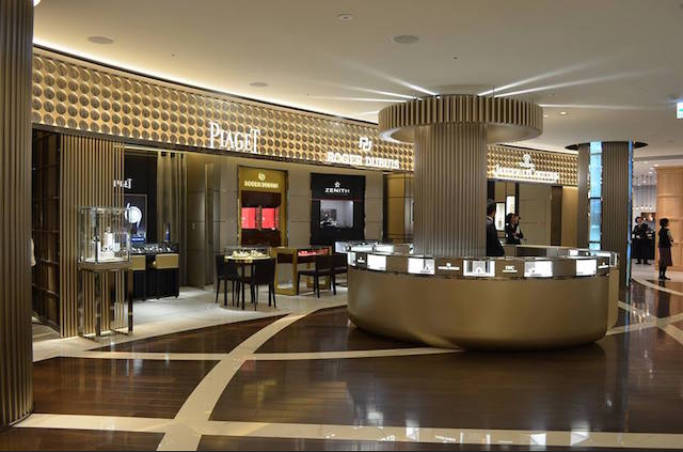 三越銀座店の高級品免税店が閉店。  中国から観光客が来なくなったことが原因か