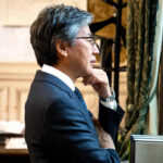 【中道・共同幹事長・安住淳氏】「朝食にクリームパンを食べる際、足を組んでいたのを態度が悪いと批判された。中道だったら犬でも猫でも憎いのか、バカヤロー！」