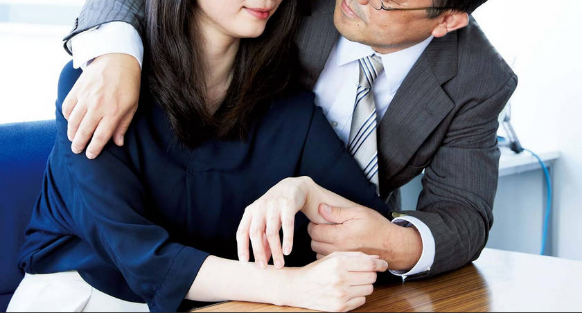 「小学生のとき、こっそり帰ると母が裸で…」ある56歳男性のトラウマが悲惨すぎる