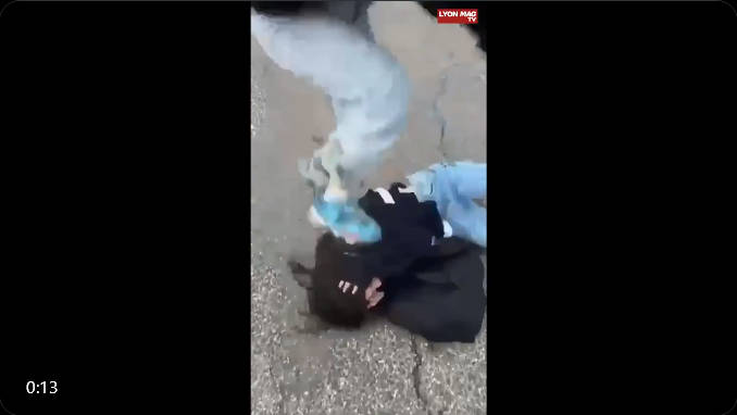 【移民を入れるな！！】フランス・リヨン近郊の学校近くで…、移民グループが「フランス国民」を残酷に集団リンチ