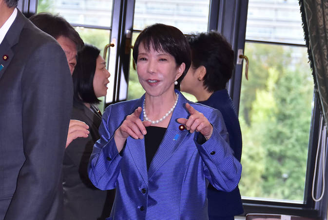 高市動画の1億再生の速度はﾚﾃﾞｨｰｶﾞｶﾞの300倍､ｶﾝﾅﾑｽﾀｲﾙ(田代砲)の10倍 手動では無理 ｲﾝﾌﾙｴﾝｻｰが総ﾂｯｺﾐ