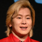 カズレーザー、日本の“高いところから食べ物をばらまく伝統行事”に疑問…「モラル的にどうなの？」「食べ物が遊びに使われる」