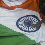 K-POPを禁止された美人三姉妹が自〇