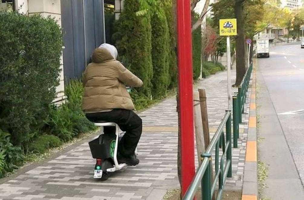 無免許の外国人が歩道を｢爆走｣する未来が見える…｢LUUP公認｣に踏み切った京都府が直面する3つの大問題