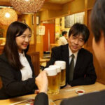 【朗報】1回飲み会を我慢して寄付するだけで日本の未来が救われると判明！！