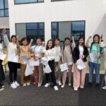 【日本人介護士は技能実習生より賃金が低い】技能実習生ヘルパーは、勤める病院から15万円、と政府から15万ずつ計45万円で税金還付。母国では遊んで暮らせる