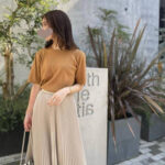 【岡山】30代女性(長髪・赤色長袖・白ｽｶｰﾄ)　男子中学生へ「お金に困るでしょ」「これでお菓子でも買って食べて」…金銭を渡す