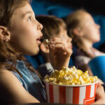 z世代、SNSで映画館に戻り、独立系映画館のチケット販売が増加、古い映画・映画館体験が好感