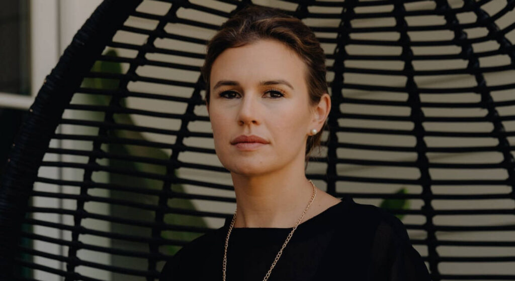 グッチ家の相続人、継父から16年間の性的虐待、約170億円の損害賠償を勝ち取る