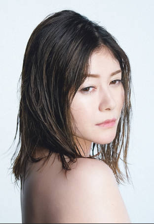 【ＵＵ】真木よう子さん、ブラ外すと自慢だったおっ〇いが垂れまくり「もう脱げない」と咽び泣く