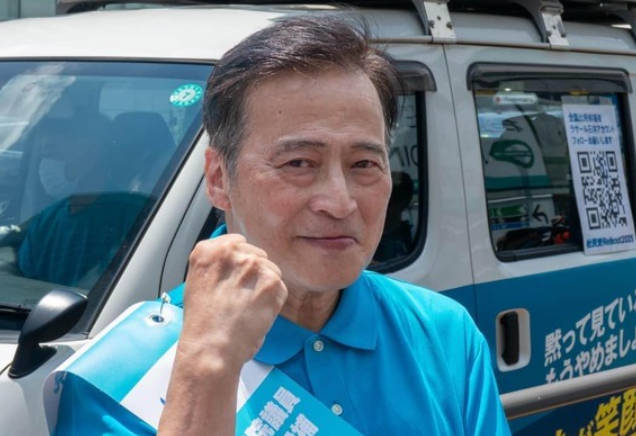 国会議員という国家権力者なのに反体制を気取るかわいそうな人をご覧ください