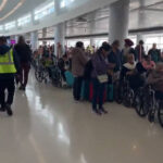 【ベトナム人インド人】飛行機に車椅子で乗り込むのは有名な話！！理由は優先搭乗したい、スタッフにエスコートされる特別感を味わいたい、楽したい……