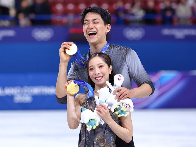 りくりゅうペア金にロシア人解説者がイチャモンをつけるも、銀・銅のメダリストから『帰れ侵略者』