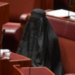 【ブルカを禁止した後】ポルトガルの指導者アンドレ・ヴェントゥラ『ブルカを着たい？簡単だ、出身国に戻れ。アフガニスタン行きなどの飛行機に乗れ。ここではない！（要約）』