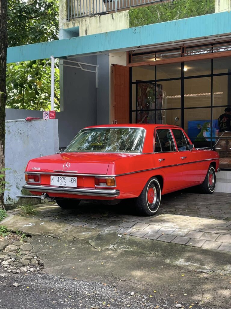 ライドシェア規制、観光振興を妨げ、海外のサービスに比べて高額な料金が問題、規制緩和が必要