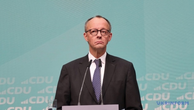 ドイツ首相「ナイーヴな平和主義が、明日の戦争を助長する」