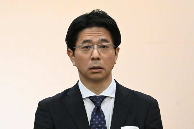 【中革連】岡田悟元議員　離党し政治引退表明、「今後は在野で社会に貢献します」と挨拶