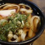 【食】「あんな真っ黒けなうどん」「薄いけど塩分が濃いでしょ」…関東VS関西うどんの“黒いつゆ”問題のすれ違い