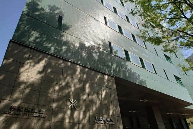 【X】「迷惑」「シャワーを浴びたりくらいできるはず」…杉並区議が議場の「悪臭」指摘　投稿に波紋「陰湿だな」